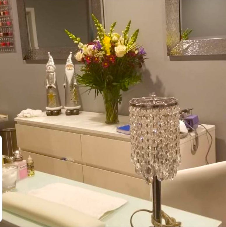 Gil's day spa, nail salon in Bayonne, NJ, photo 2 of 4